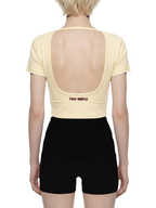 CLOSED-OFF CROP TEE image 3