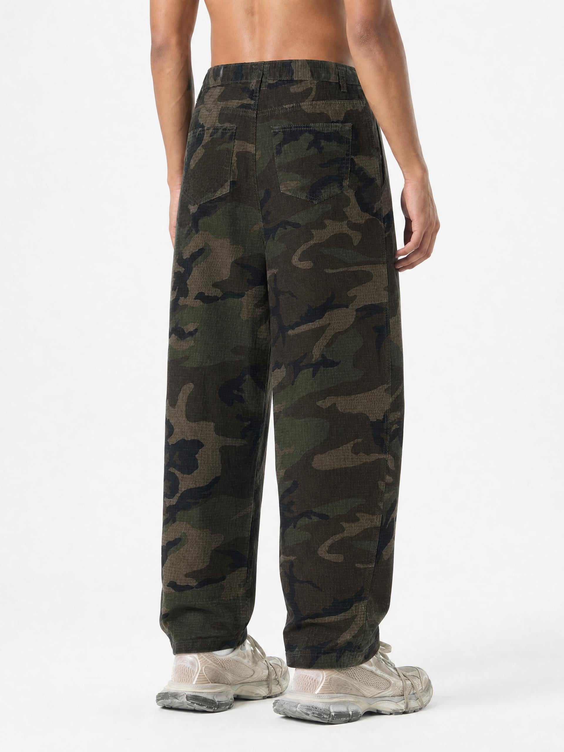 Men’s Camo Barrel Leg Cargo Pants